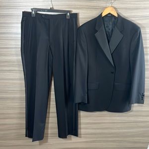 Chiarelli Men’s Tuxedo